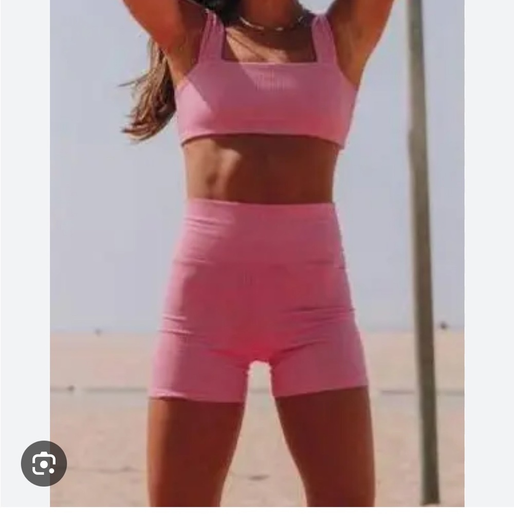 Pink Women's High-Waisted Shorts & Bra
